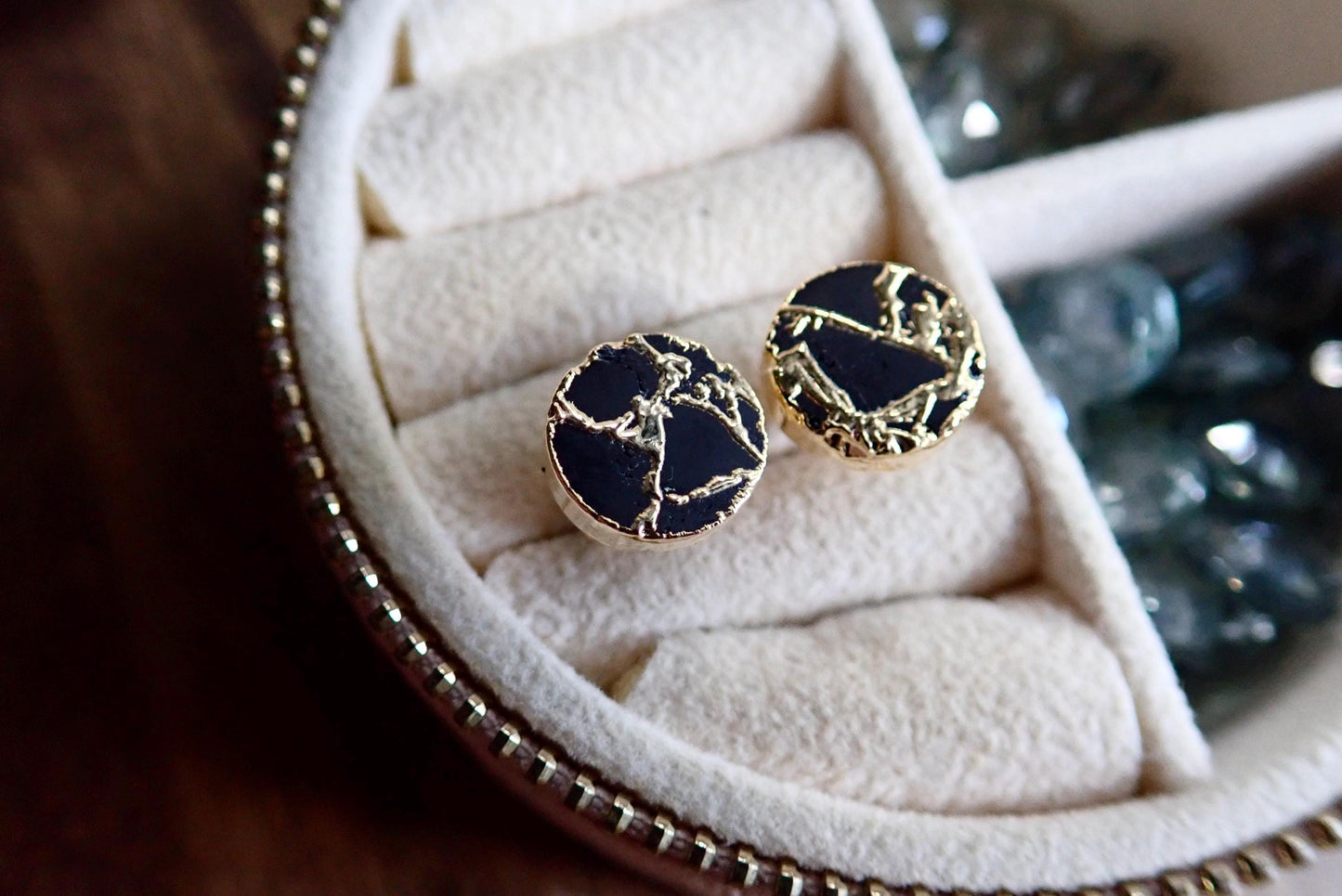 Mojave Gemstone Post Earrings, Black and Gold Round Stud Earrings – Modern Kintsugi Inspired Statement Jewelry, Minimalist Everyday Earrings