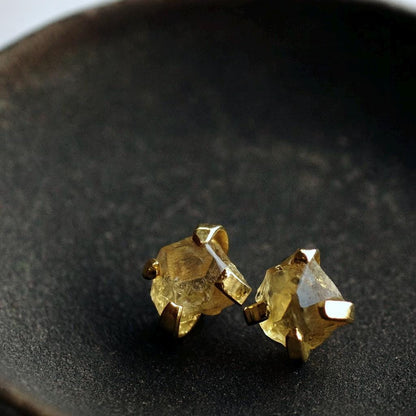 Raw Citrine Stud Earrings in Gold, Citrine Post Earrings Gold, November Birthstone Earrings Gift, Natural Crystal Earrings, Citrine Jewelry