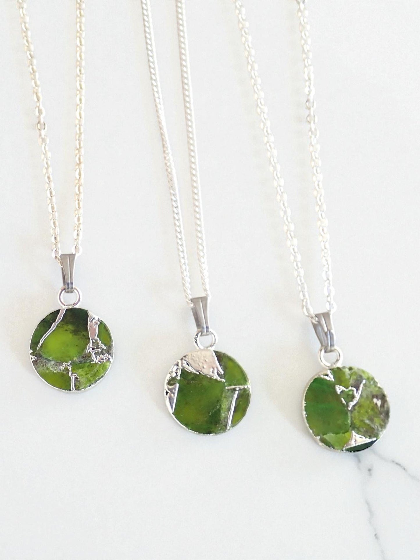 Peridot  Necklace Silver Green Coin Pendant Necklace, Mojave Gemstone Necklace, Kintsugi Crystal Jewelry, August Birthstone Gift for Her