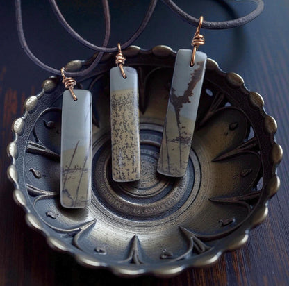 Wild Horse Picture Jasper Necklace for Men – Earthy Stone Pendant on Adjustable Leather Cord,Boho Western Gift for Him