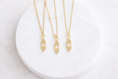 Dainty Gold Clear Crystal Pendant Necklace,  Minimal Clear Quartz Necklace, Art Deco Gemstone Pendant, Everyday Jewelry Gift for Her
