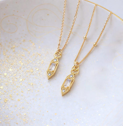 Dainty Gold Clear Crystal Pendant Necklace,  Minimal Clear Quartz Necklace, Art Deco Gemstone Pendant, Everyday Jewelry Gift for Her