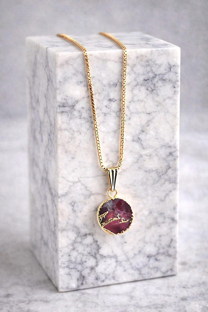 Berry Garnet Necklace Gold, Mojave Gemstone Pendant, January  Birthstone Gift, Red Crystal Kintsugi Coin Pendant, Dainty Minimalist Jewelry