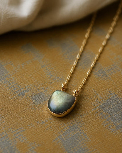 Flashy Labradorite Pendant Necklace, Dainty Labradorite Jewelry, 18k Gold Filled Paperclip Chain, Minimalist Gemstone Necklace,Gift for Her