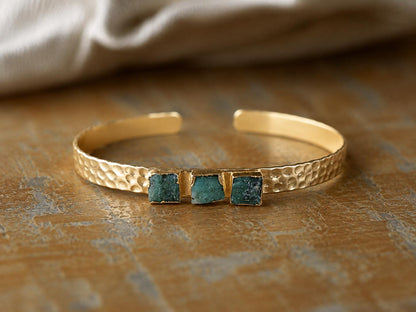 Raw Emerald Gold Cuff Bracelet, Hammered Adjustable Bangle with Natural Green Gemstones, May Birthstone Jewelry