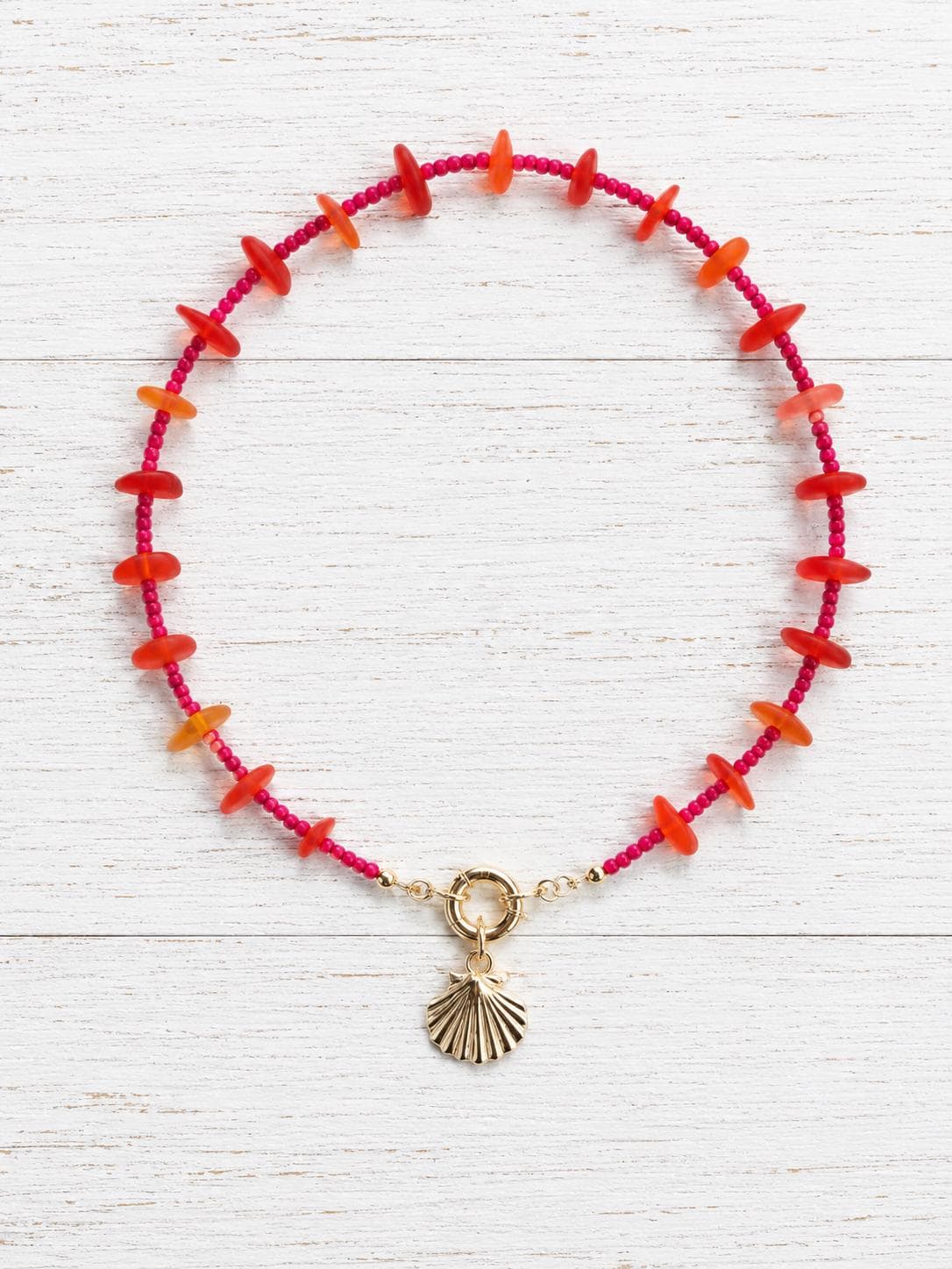 Colorful Beaded Front Clasp Necklace, Coastal Sea Glass Charm Holder Necklace, Dopamine Jewelry, Gold Scallop Charm, Summer Jewelry Gift