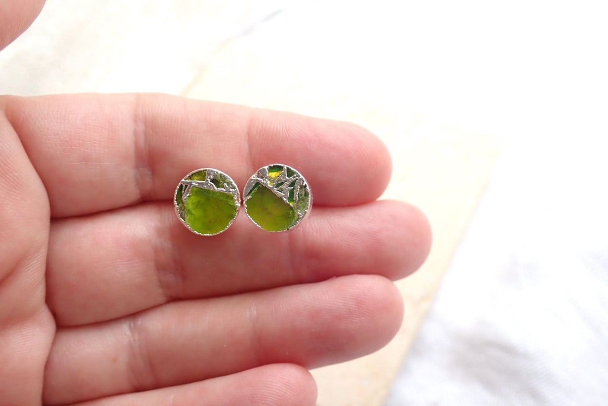 Round Peridot Green Mojave Gemstone Stud Earrings  – August Birthstone Gift for Her - Boho Kintsugi Post Earrings