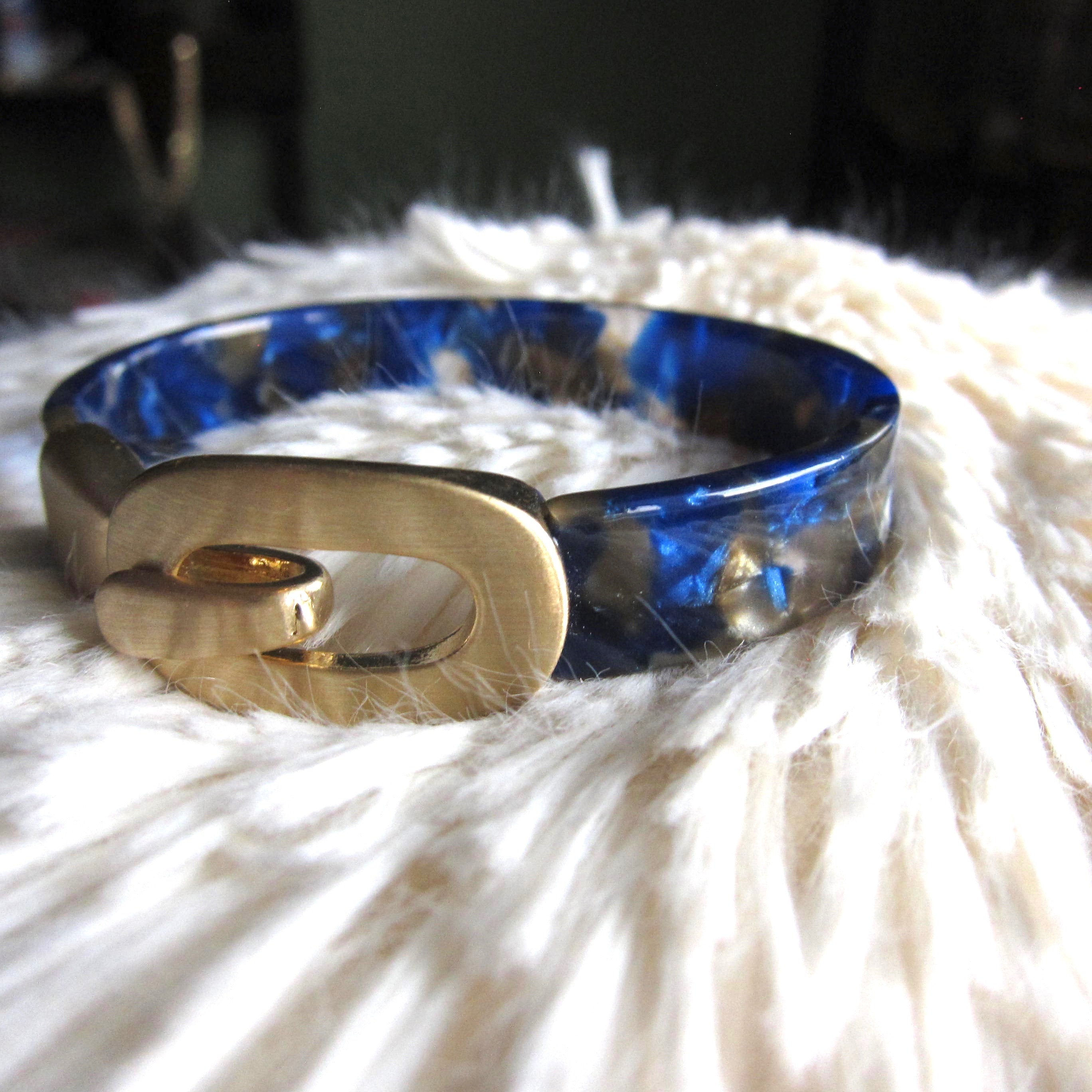 Tortoise Acrylic Bangle - Narrow | Moon and Lola