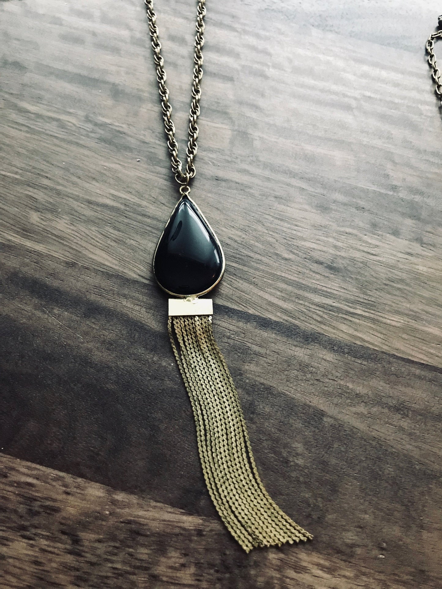 So Metal Tassel Necklace