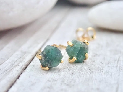 Ellara Dainty Emerald Earrings