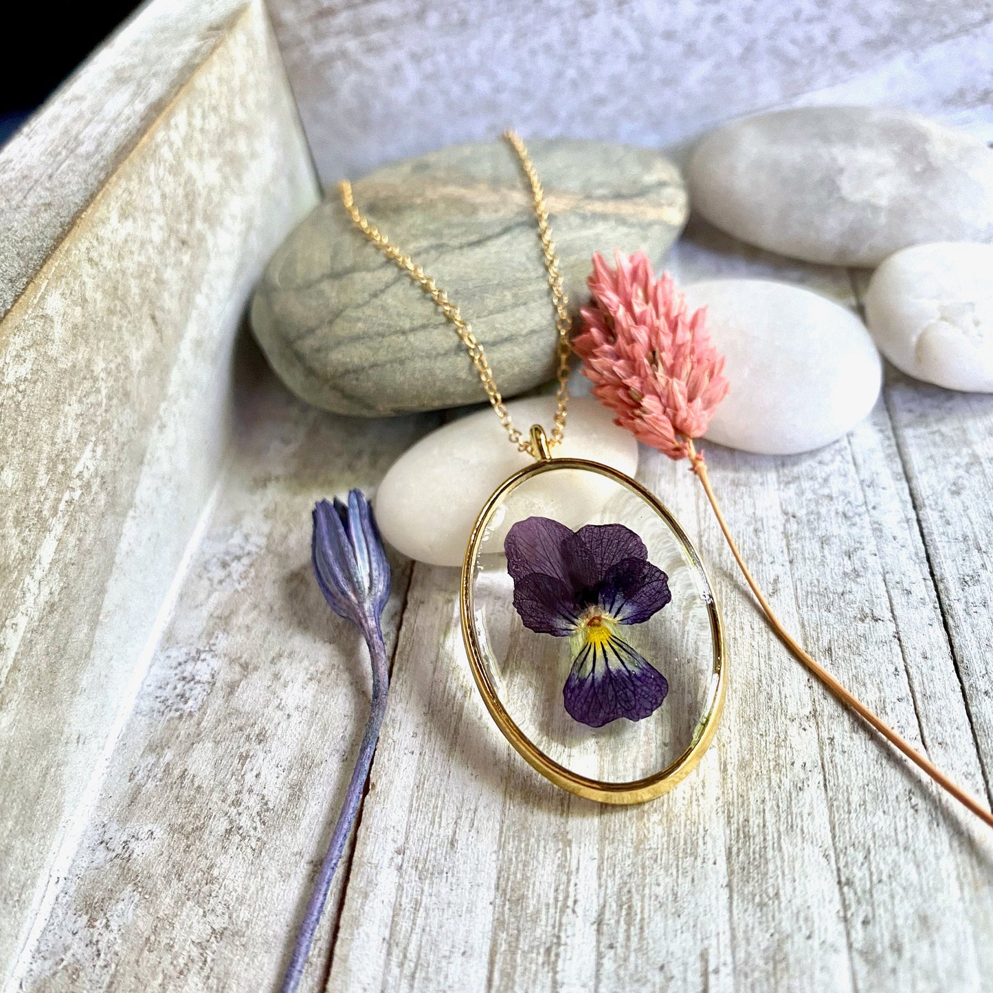 Venni Real Violet Flower Necklace