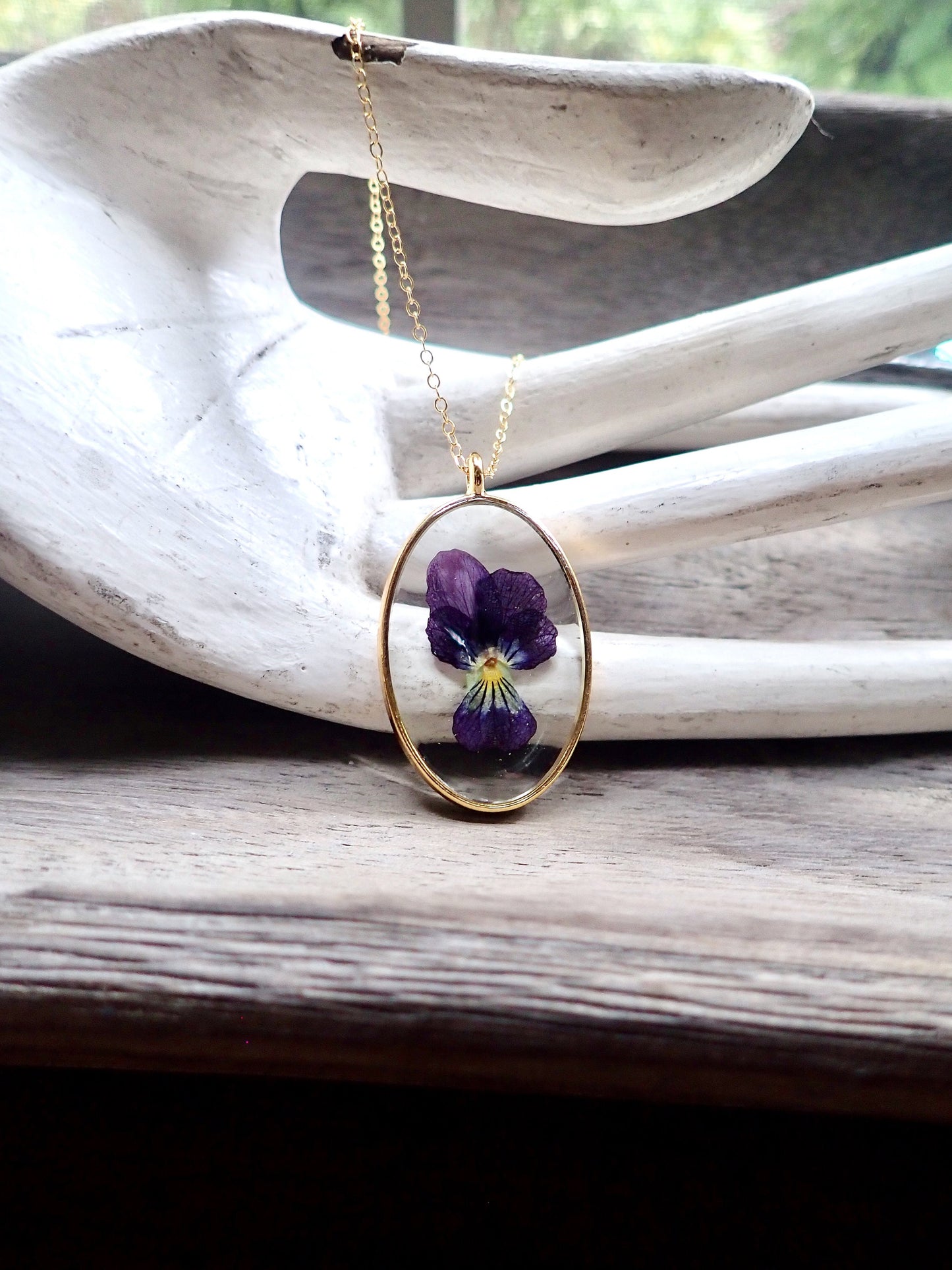 Venni Real Violet Flower Necklace