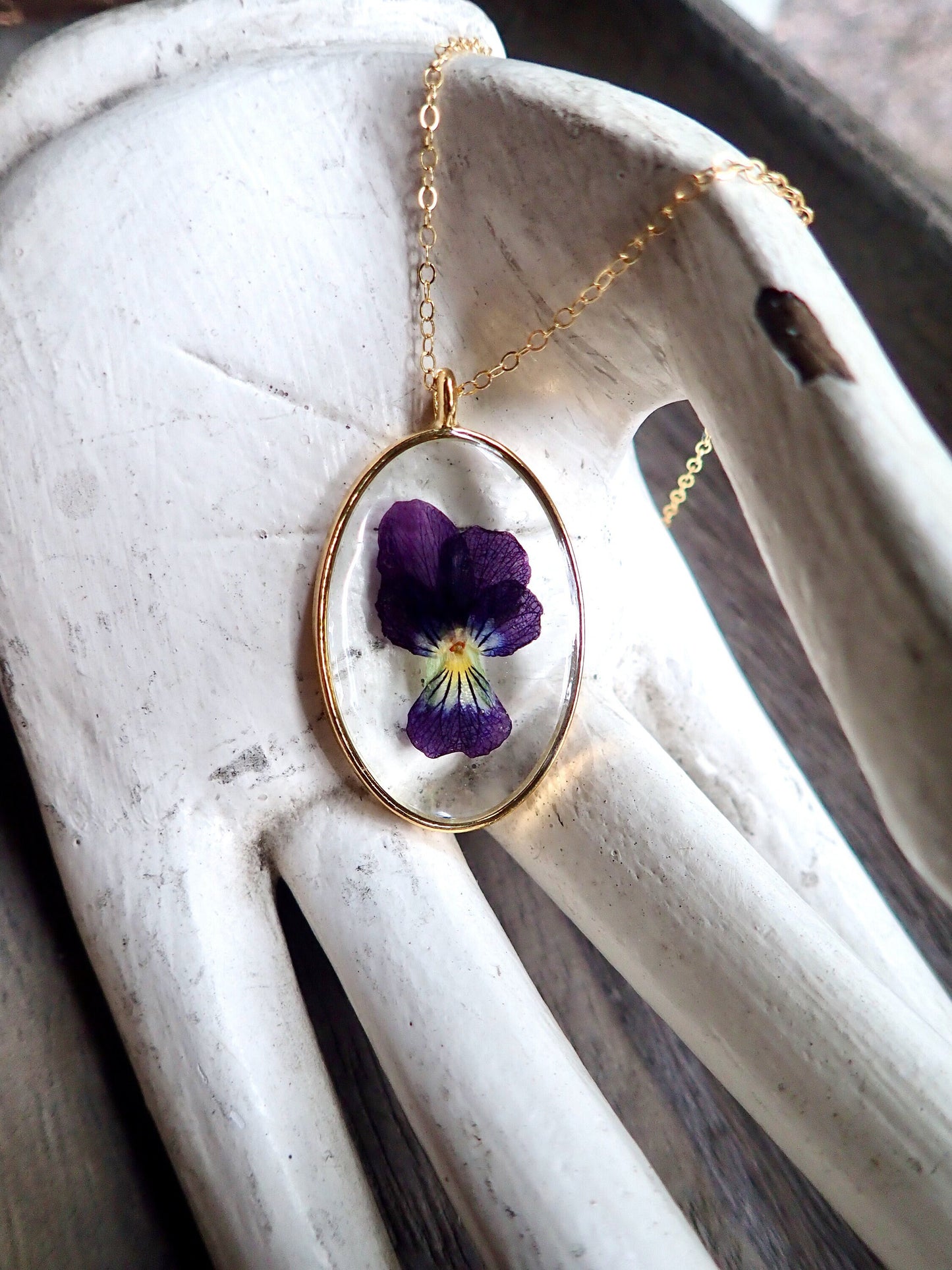 Venni Real Violet Flower Necklace