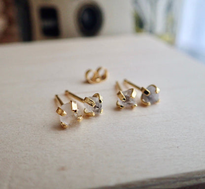 Tiny Herkimer Diamond Earrings, Raw Diamond Earrings,Herkimer Studs,Dainty Earrings,Raw Crystal Earrings,Gemstone Studs, Birthstone Jewelry