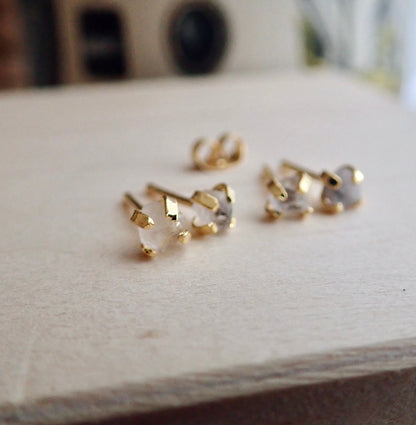 Tiny Herkimer Diamond Earrings, Raw Diamond Earrings,Herkimer Studs,Dainty Earrings,Raw Crystal Earrings,Gemstone Studs, Birthstone Jewelry