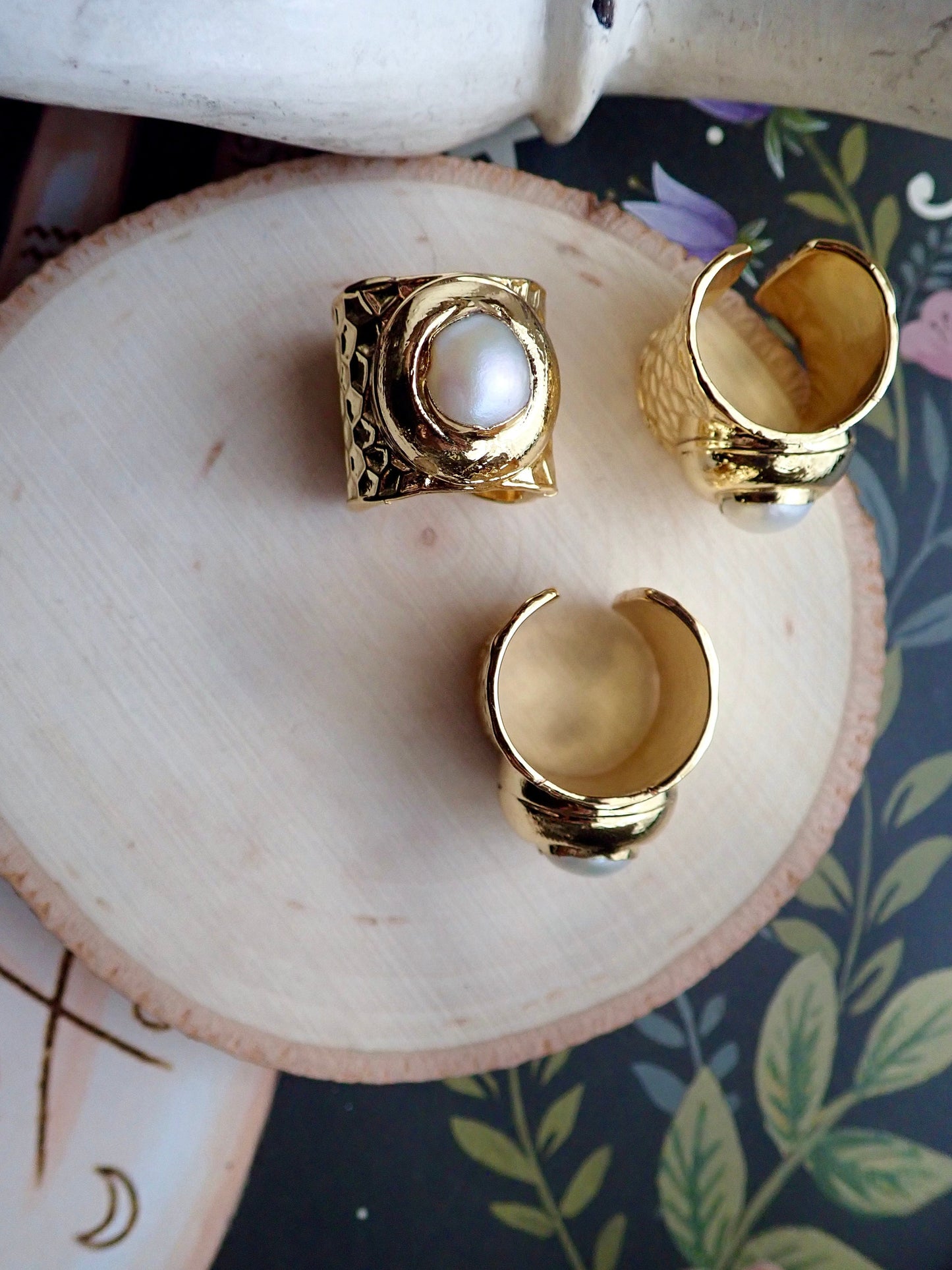 Pangea Gold Pearl Ring